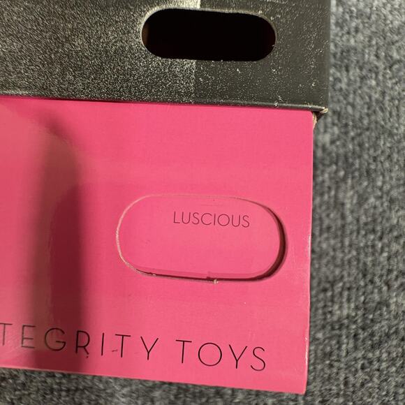 Integrity Toys Luscious Basic Edition Doll 12.5"‎ 2010 NRFB In Box - Picture 10 of 12